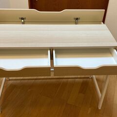 IKEA　デスク(配線収納スペース有)　4月26日(木)までの画像