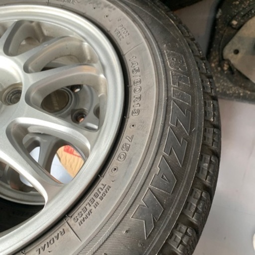 （中古】軽自動車スタッドレス&ホイール4本セット　145/80R13