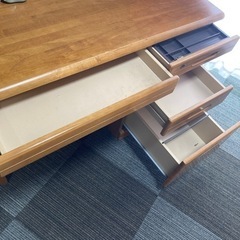 イトーキ木製学習机の画像