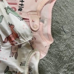 新生児ロンパースの画像