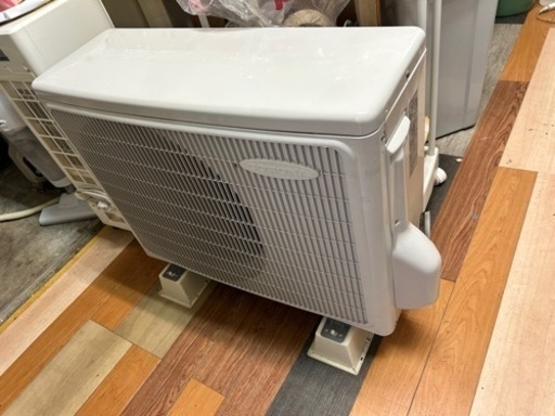 CORONA 商談中です　冷房専用エアコン2.2k 標準の設置まで致します。