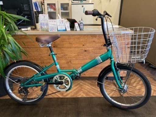 【前輪タイヤ新品！】LEDオートライト　6段変速　20インチ折りたたみ自転車　グリーン
