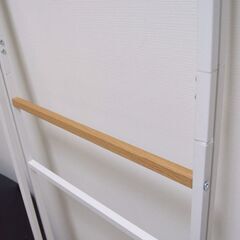 室内物干し 屏風型 木目調 ホワイトの画像