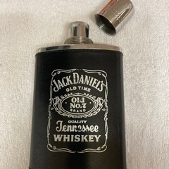 レトロなスキットル　ジャックダニエル 黒 美品