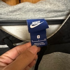 ナイキ NIKE パーカーの画像