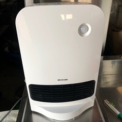 2019年 アイリスオーヤマ  電気セラミックファンヒーター J...
