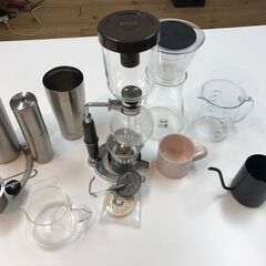 コーヒー器具多数の画像