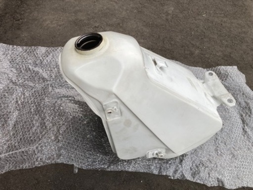 ts125r 燃料タンク(コック付き)