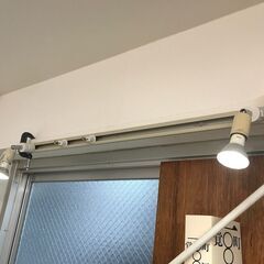 コンセント型　ライティングバー ダクトレール　電球付き