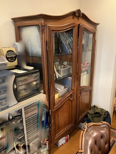 決まりました　フランス　アンティークキャビネット