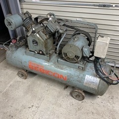 エアーコンプレッサー  5馬力　200v ヒタチ　ベビコン