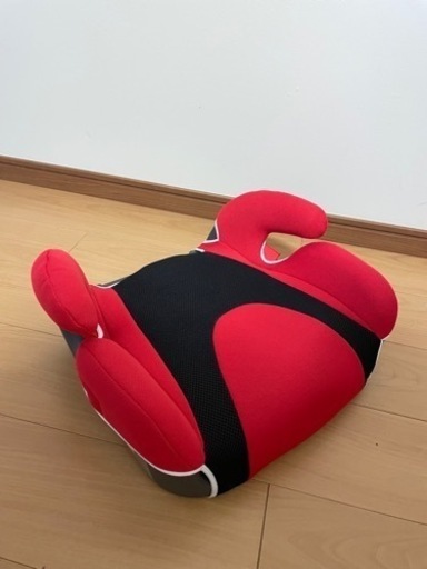 【新品未使用】エールべべ  ジュニアシート　3〜11才位まで