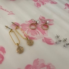 ピアスセットの画像