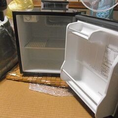 小型冷蔵庫　４５L　ワンドアの画像