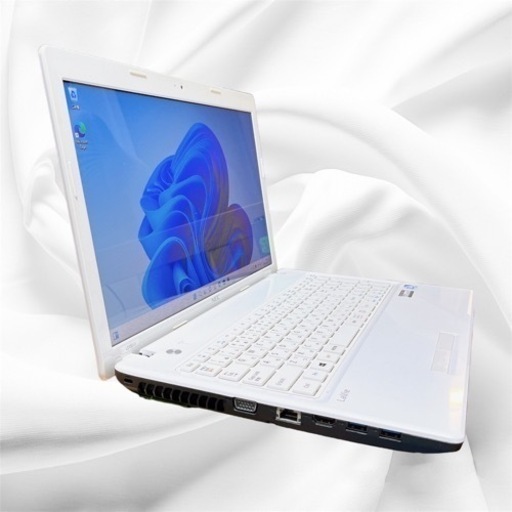 【おすすめ】NEC白ノートパソコン たっぷり保存 win11 動作快適