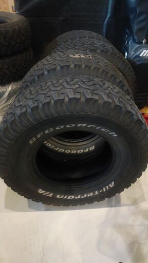 【決まりました】マッドタイヤ　BFグッドリッチ　285/75r16