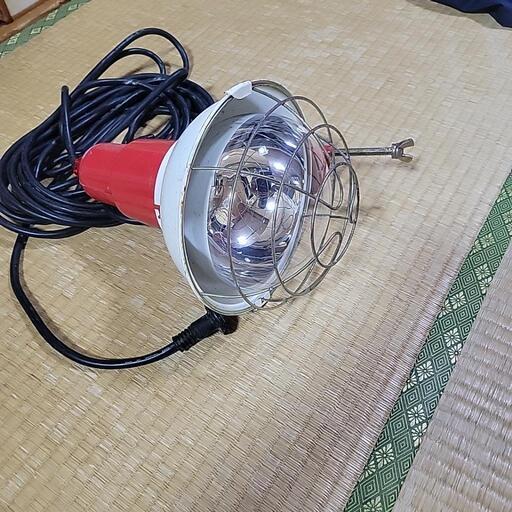 投光器
