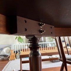 クラシックダイニングテーブルの画像