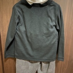フォーマルっぽい服の画像
