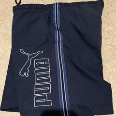PUMA  紺　ハーフパンツの画像