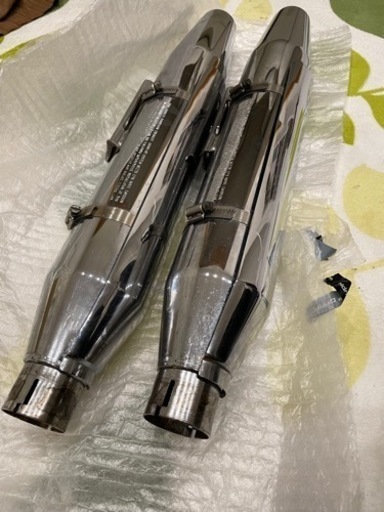 ダイナ　北米マフラー　パンチアウト加工あり