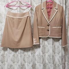 　秋・冬用　スーツ、ツーピース: おしゃれ着