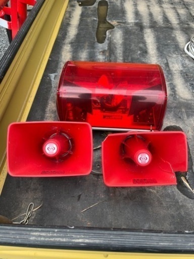 消防団で使用されていたスピーカー、ランプ等