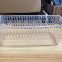 プラスチック　カゴ　100均