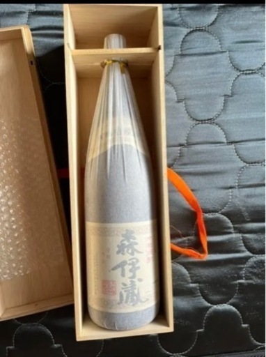 森伊蔵 桐箱入り　なかなか手に入らない焼酎森伊蔵です