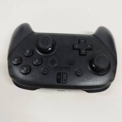Nintendo Switch Pro コントローラーの画像