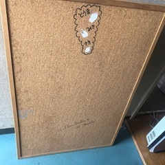 コルクボード　落書きあり　60×90の画像