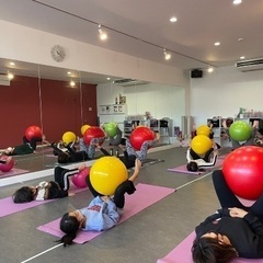 バランスボール🔴で、心も身体もリフレッシュしませんか？の画像