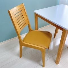 2人用ダイニングセットの画像