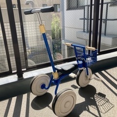 青い三輪車(着脱可能　押し棒付き)の画像