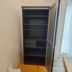 差し上げます！！食器棚の画像