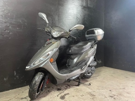 ★お支払い総額4.8万円★ 買取強化中！どんな車両も1万円～保証します！ KYMCキムコ Vリンク125SR 激安4スト小型入荷！リアボックス付き！通勤通学に♪ちょっとした足に♪