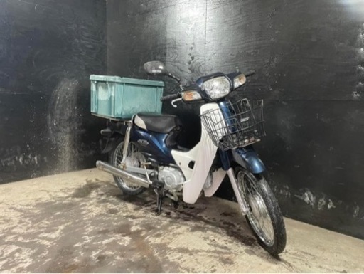 ★お支払い総額7.0万円★ 買取強化中！どんな車両も1万円～保証します！ ホンダ スーパーカブ50 AA04 低走行！1万キロ代！ フロントカゴ！リアボックス付き！通勤通学に！配達にも♪