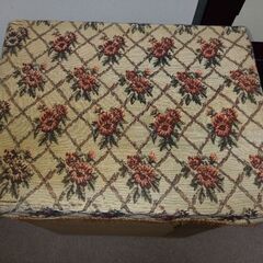 レトロなミシン　三菱ミシン　昭和31年製のようです取説に表記あったので