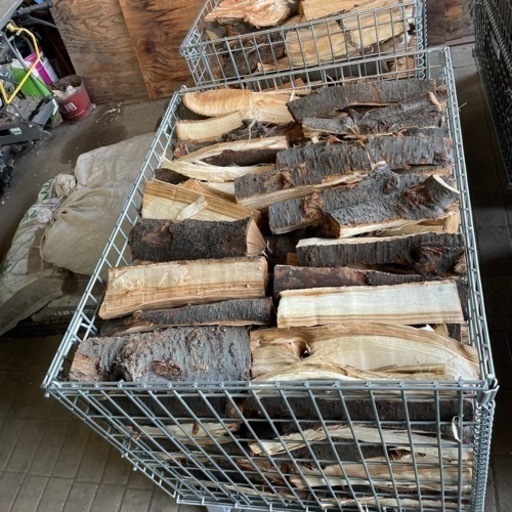 落葉樹　割り薪