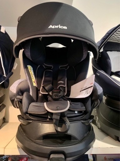 ■店頭引取限定■美品☆アップリカ　ISOFIXチャイルドシート　フラディアグロウ♪定価68200円