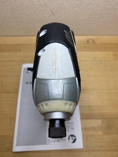 中古 マキタ　TD132D 14V インパクトドライバ