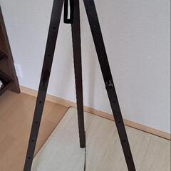 イーゼルスタンド