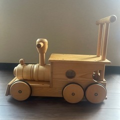 木製　汽車の手押しの画像