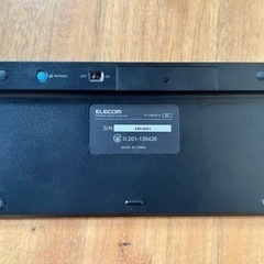 ELECOM Bluetooth キーボードの画像