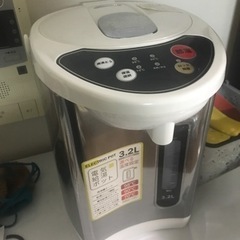 【取引中】電気ポット3.2リットル　