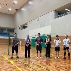 バドミントン　11月5日(日)9〜12時半　緑生涯学習センター - スポーツ