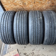 バリ山　YOKOHAMA ヨコハマ　BluEarth RV-02 235/50R18 夏タイヤ　2020年製　18インチ