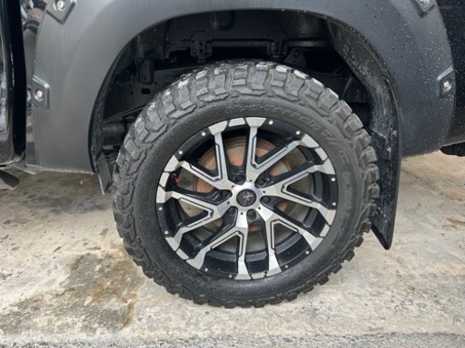 クロカンタイヤ