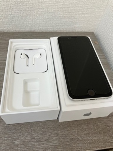 iPhone SE 第2世代 64GB SIMフリー ホワイト