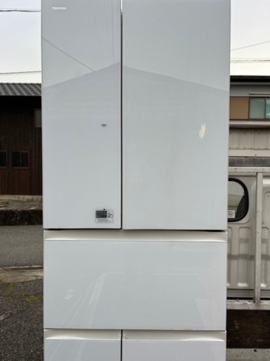 TOSHIBA 冷蔵庫　555L 2015年